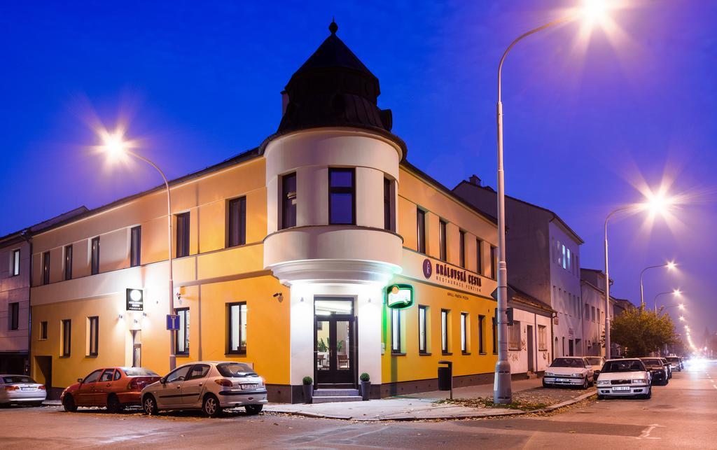 Penzion Kralovska Cesta Brno Exterior foto
