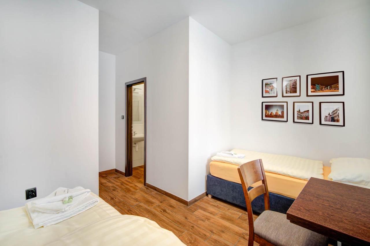 Penzion Kralovska Cesta Brno Exterior foto