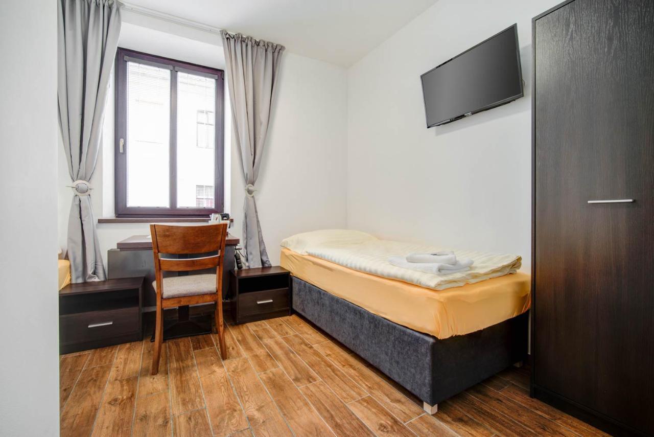 Penzion Kralovska Cesta Brno Exterior foto